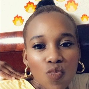 Meet your Posher, Dilcia